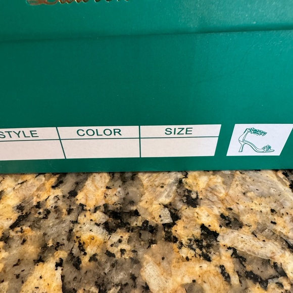 Elegant Pearl-Embellished Cream Heels - Picture 10 of 11